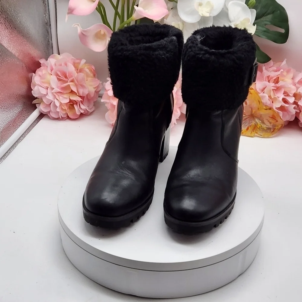 UGG 6th shelf